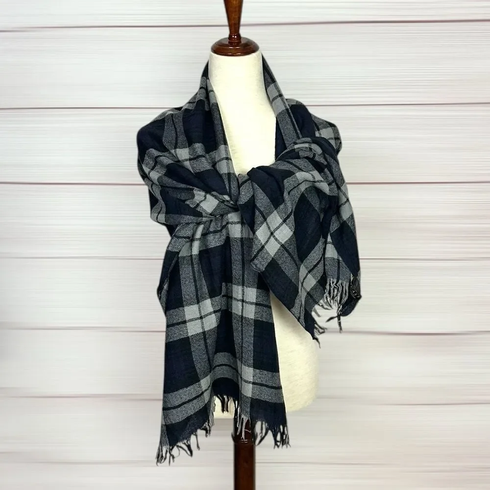 Amicale Wool Large Oblong Scarf Plaid Gray Black Lightweight Men's Women's